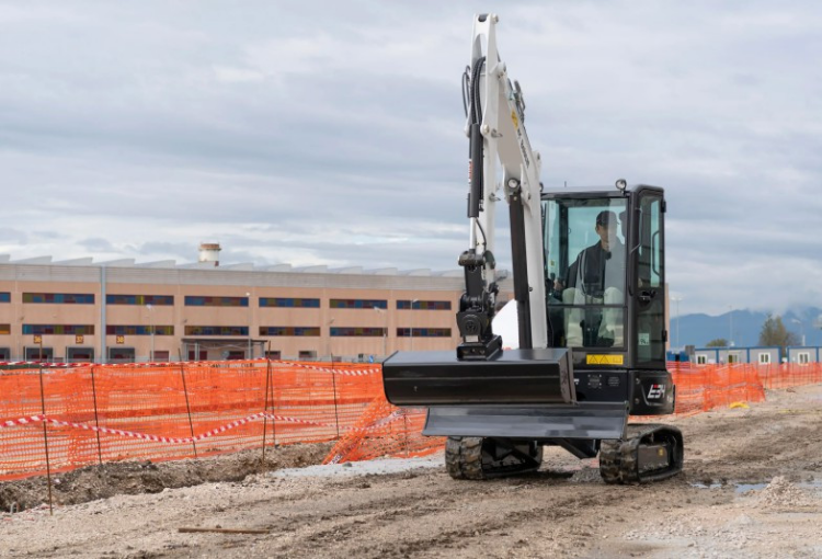 E34 Mini Ekskavatör